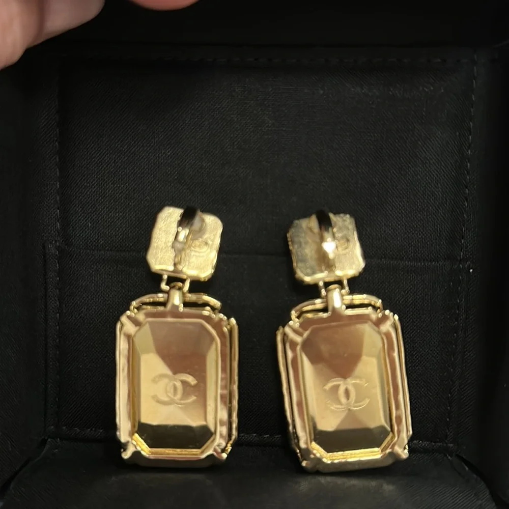 Chanel earring  tweed  RUNWAY 2022/23 FW NWT Full Set